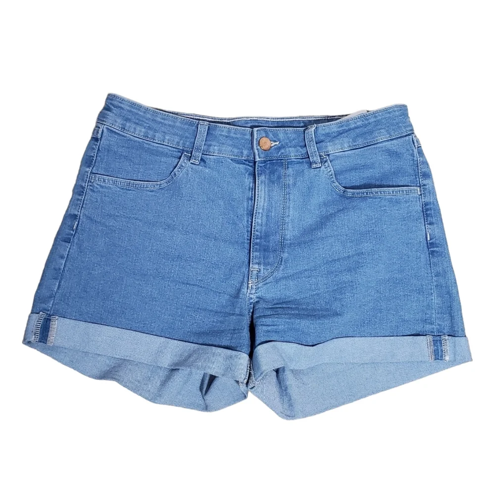 &Denim Women's Size 8 Blue Denim Cuffed Jean Shorts